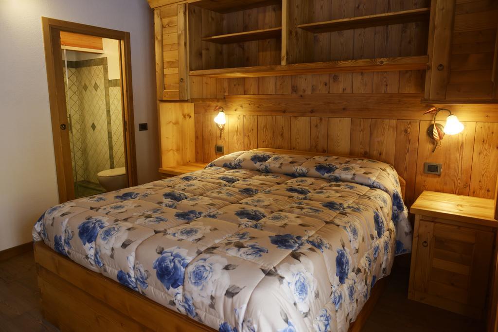 Le Nid De L'Aigle Hotell Champoluc Rom bilde