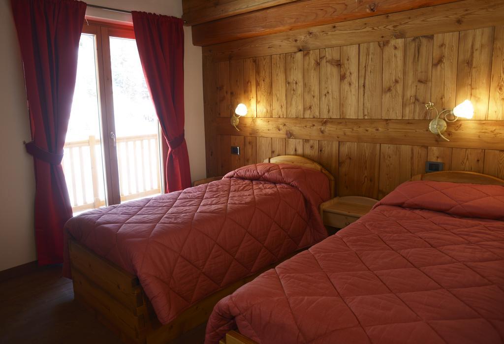 Le Nid De L'Aigle Hotell Champoluc Rom bilde