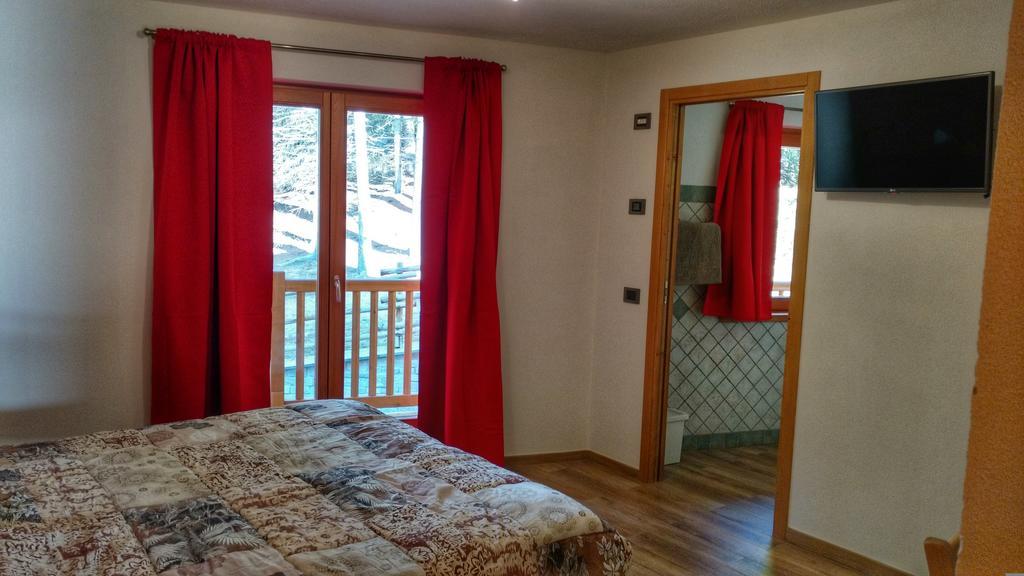 Le Nid De L'Aigle Hotell Champoluc Rom bilde