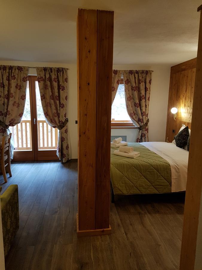 Le Nid De L'Aigle Hotell Champoluc Eksteriør bilde